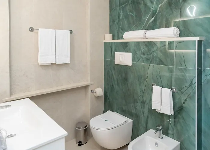 Affittacamere La Maison Du Port 4*