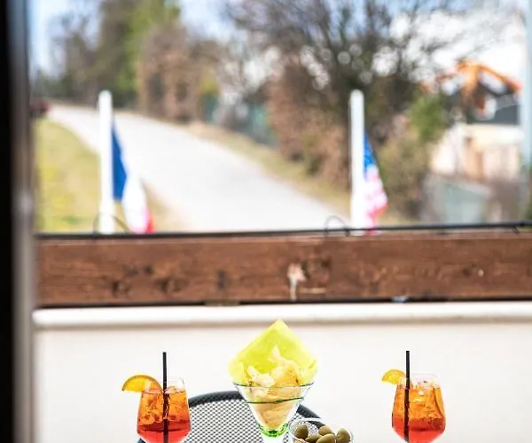 Affittacamere La Maison Du Port Lazise