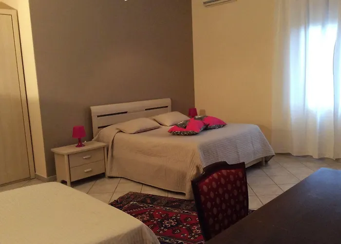 La Maison Du Port Affittacamere 4*