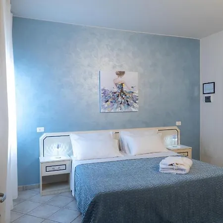 La Maison Du Port Guest house