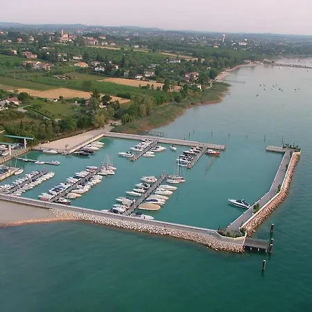 La Maison Du Port 4* Lazise