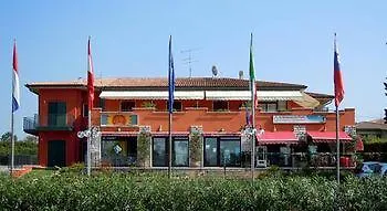 La Maison Du Port Pensionat 4*