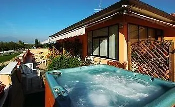 Pensionat La Maison Du Port Lazise
